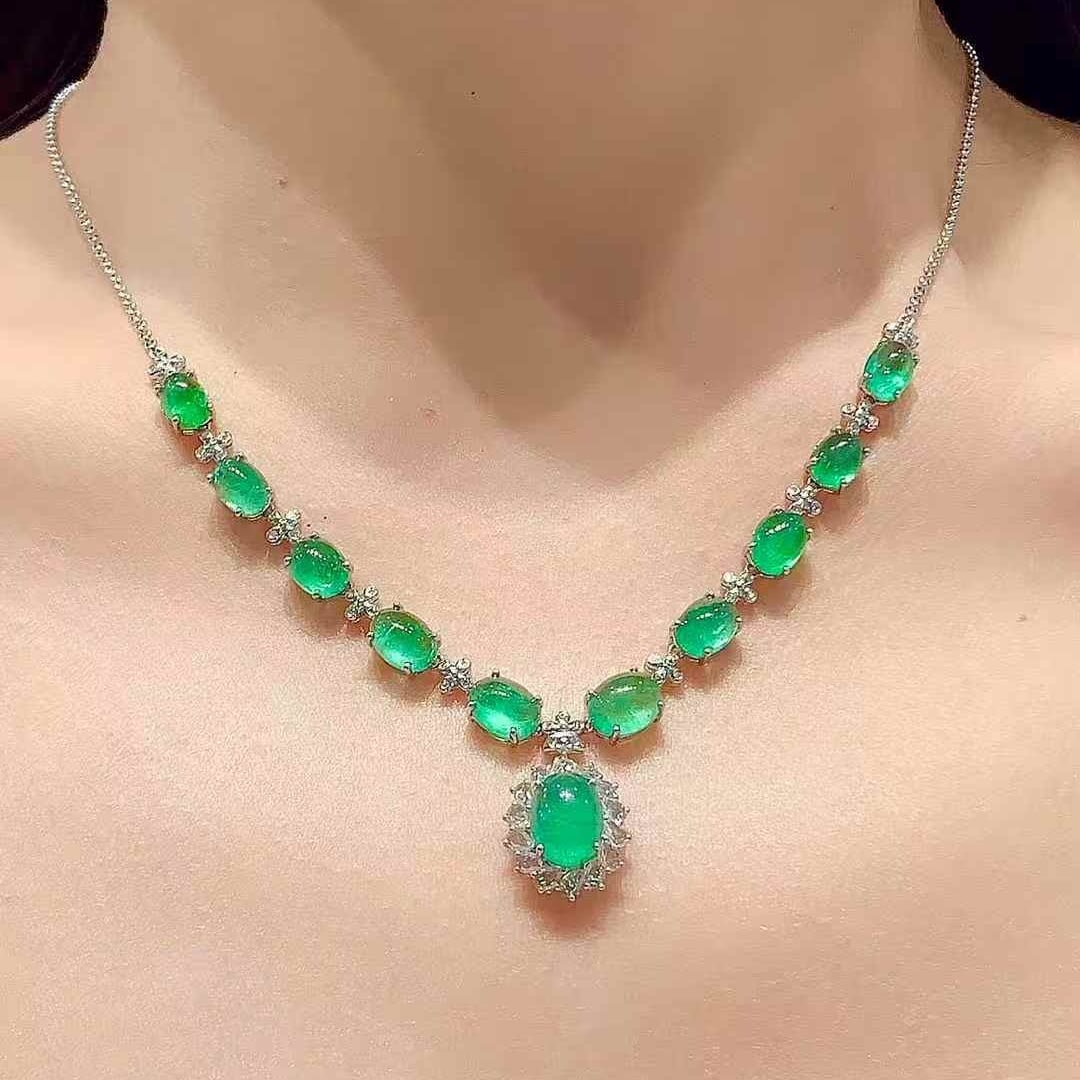14k Gold 13 Ct Natural Emerald & Diamond & Sapphire Necklace - 6
