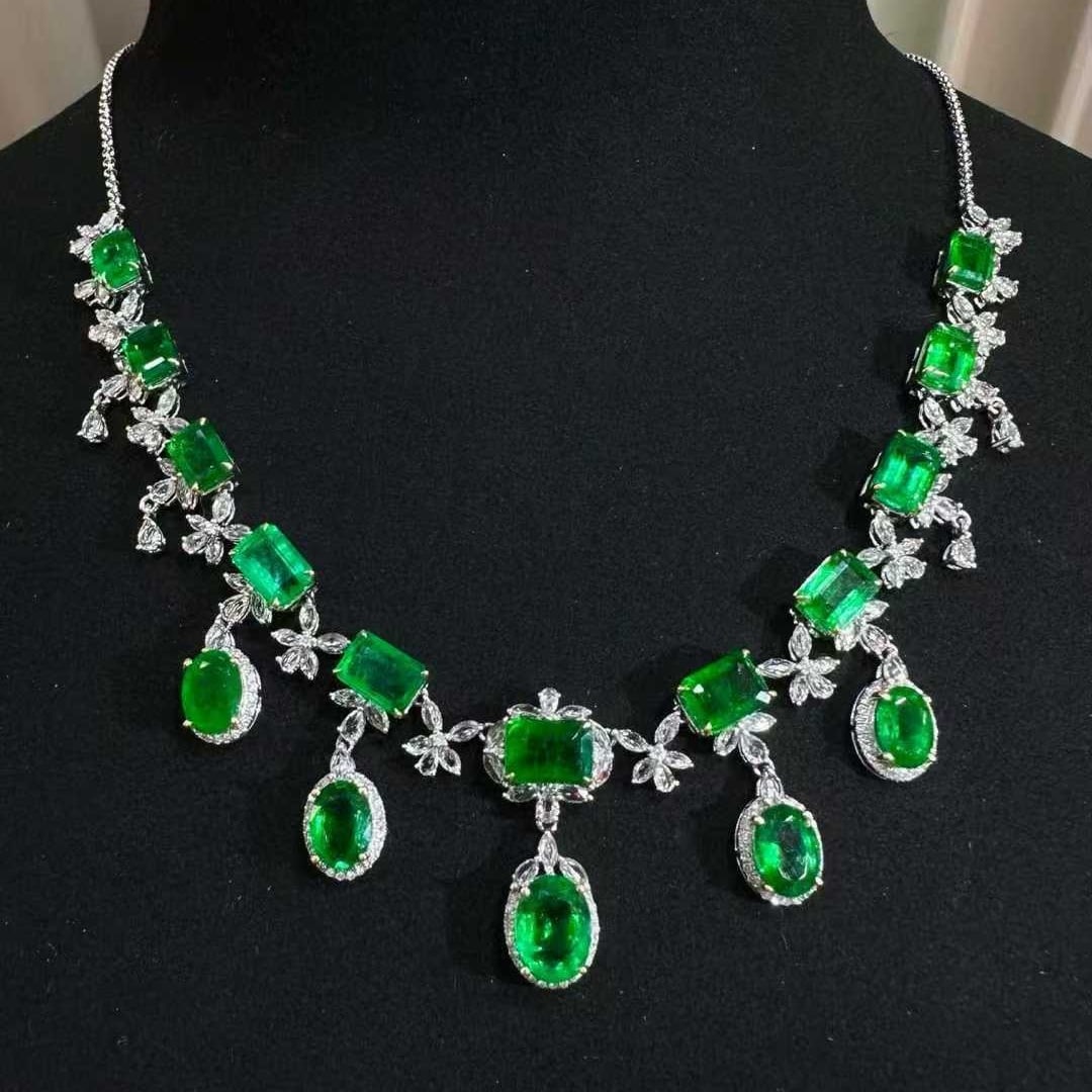 14k Gold 13.25 Ct Vivid Green Natural Emerald & Diamond & Sapphire Necklace (1 of 5)