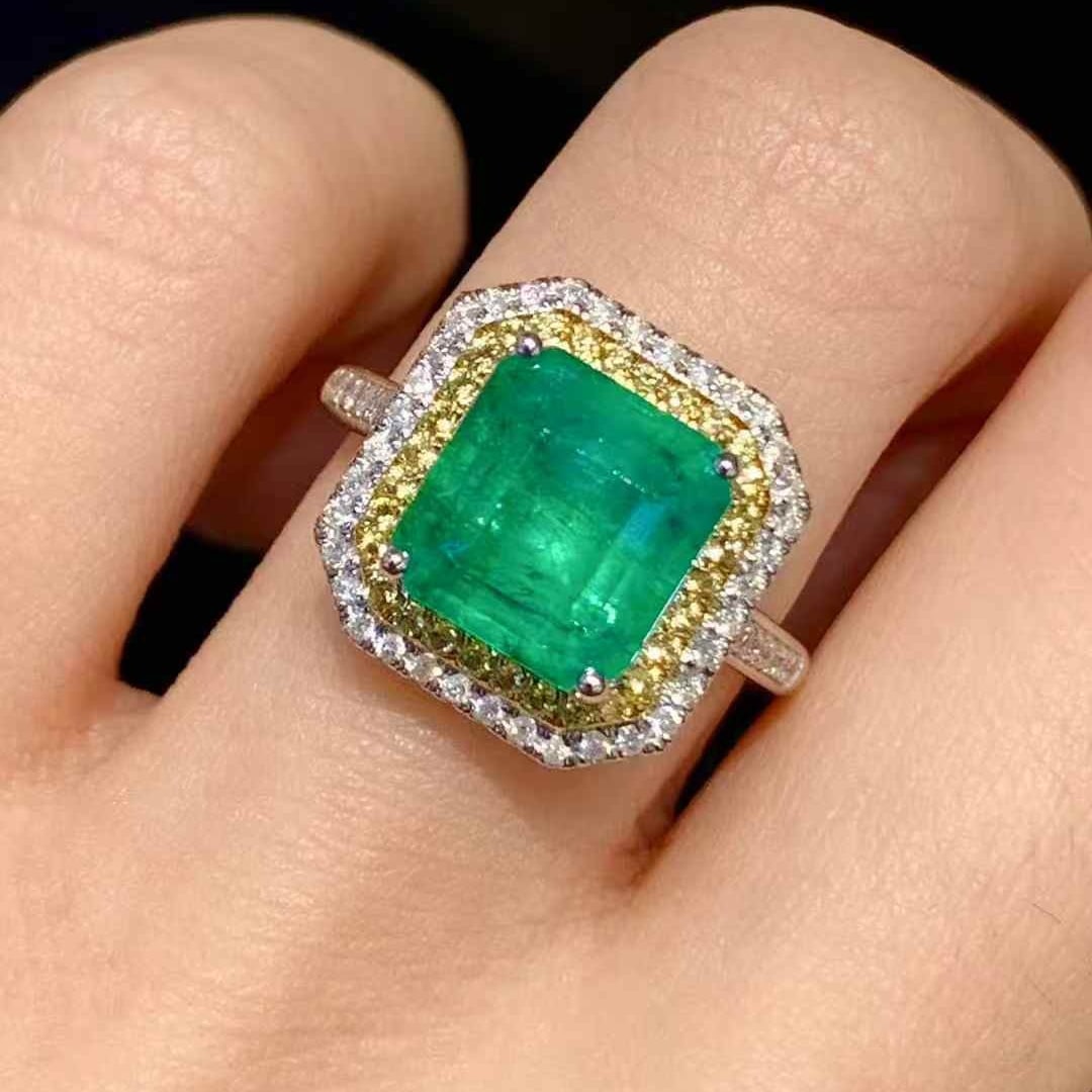 14k Gold 3.75 Ct Natural Emerald & Diamond Ring - 3