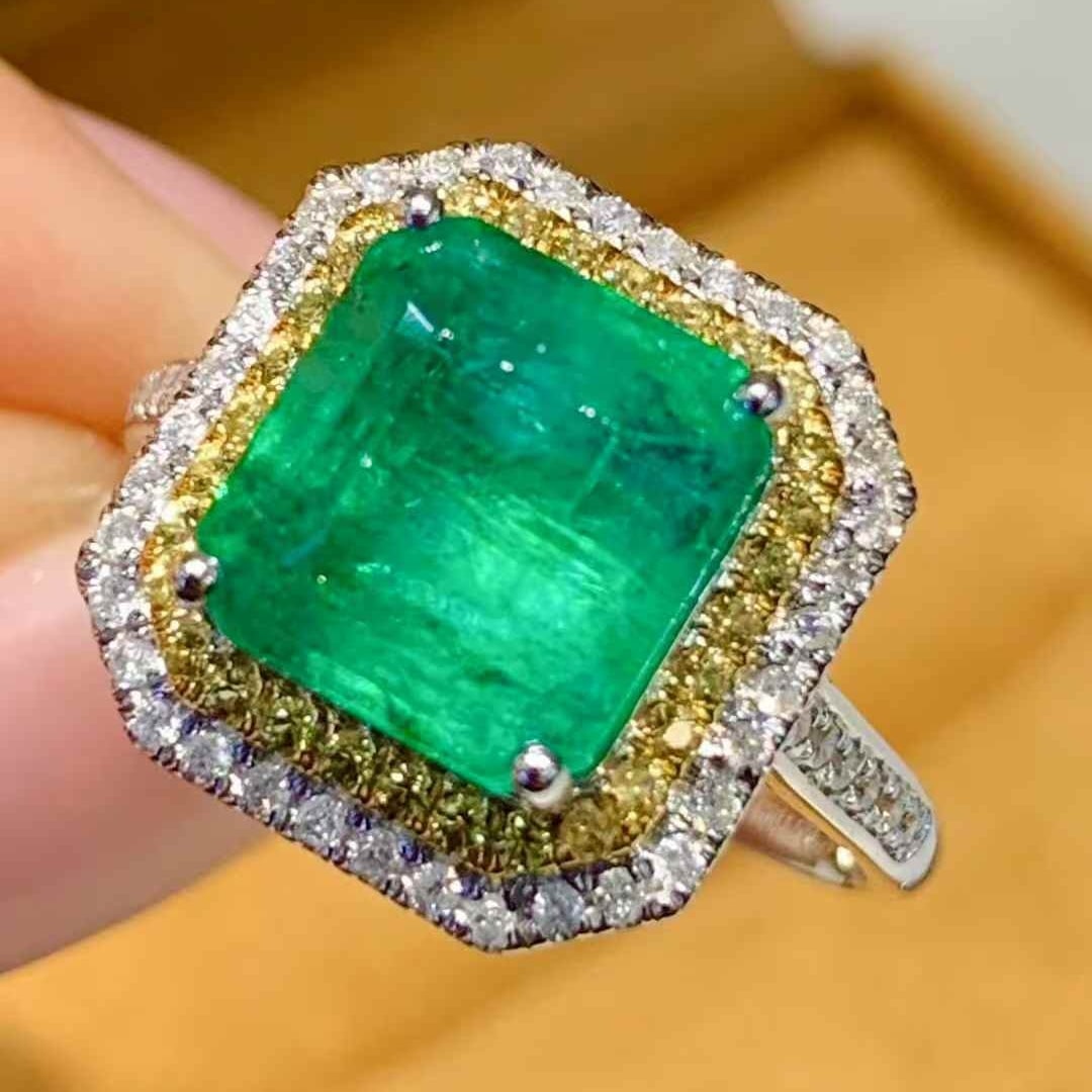14k Gold 3.75 Ct Natural Emerald & Diamond Ring - 5