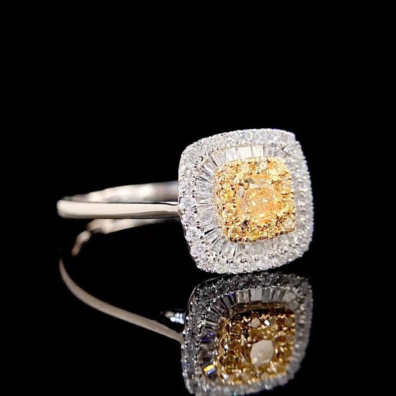 14k Gold 0.5 Ct Natural Color Diamond Ring - 4