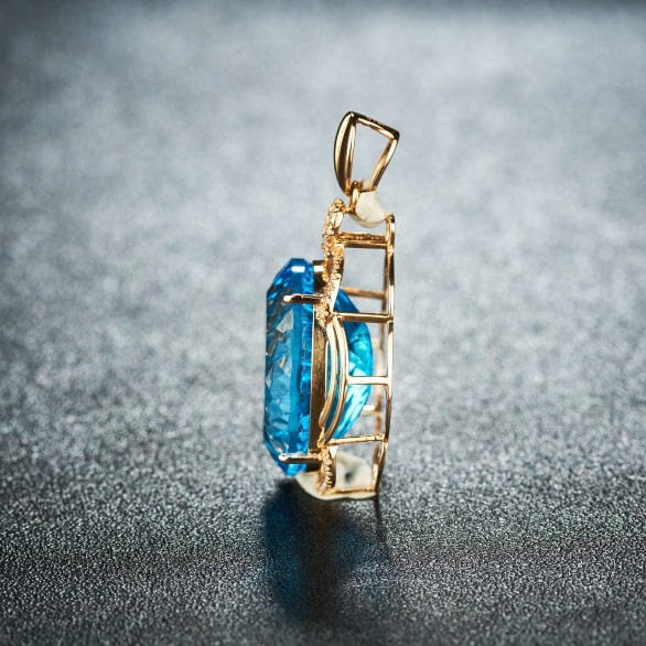 14k Gold 19.55 Ct Natural Topaz & Diamond Pendant( Without Chain ) - 4