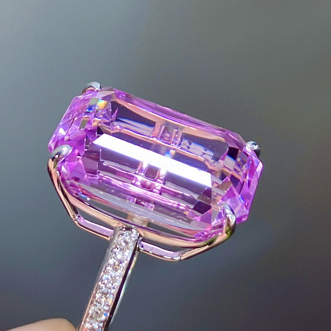 14k Gold 11.70 Ctw Natural Kunzite & Diamond Ring - 2