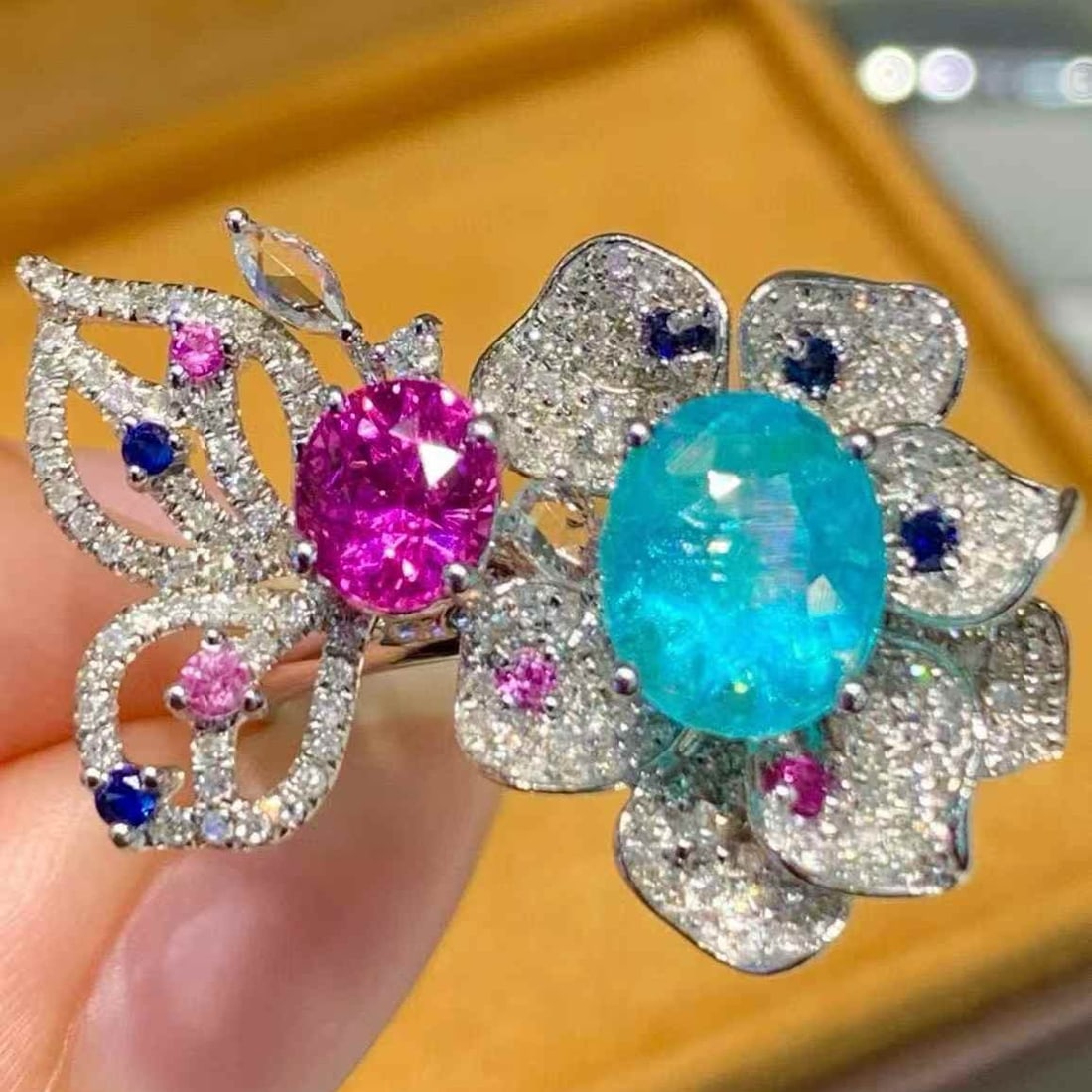 14k Gold 2.5 Ct Natural Paraiba Tourmaline & Sapphire & Diamond Ring: Ref:231119160 // gold content:14k gold // ring size:7. 25us // // main gemstone:paraiba tourmaline & sapphire // shape:oval // carat weight:2. 5ct // color:blue & purple // treatment:natural // //