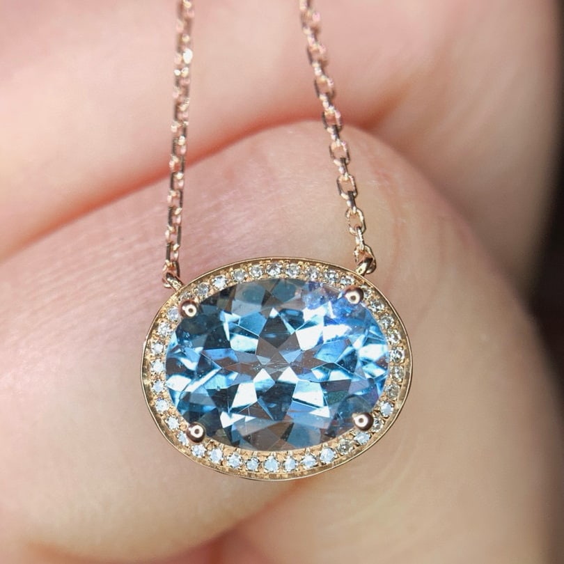 14k Gold 2.0 Ct Natural Aquamarine & Diamond Necklace: Ref:231119166 // gold content:14k gold // main gemstone:aquamarine // shape:oval // carat weight:2. 0ct // color:blue // treatment:natural // // adjacent gemstone 2 : diamond // shape:round //