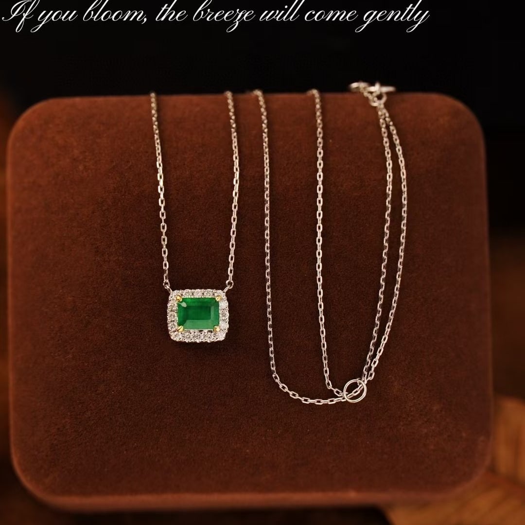 14k Gold 0.55 Ctw Vivid Green Natural Emerald & Diamond Necklace - 6