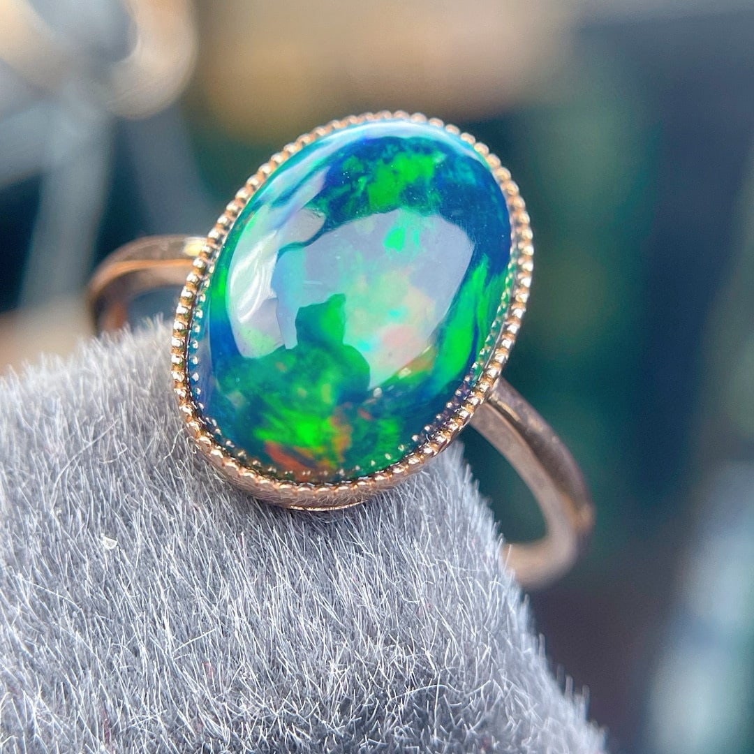 14k Gold 4.3 Ct Natural Opal Ring - 3