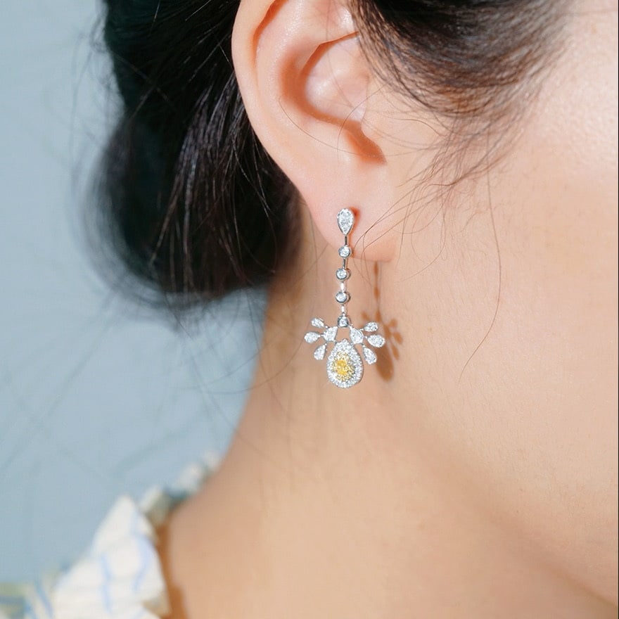 14k Gold 0.8 Ct Natural Color Diamond Earrings - 5