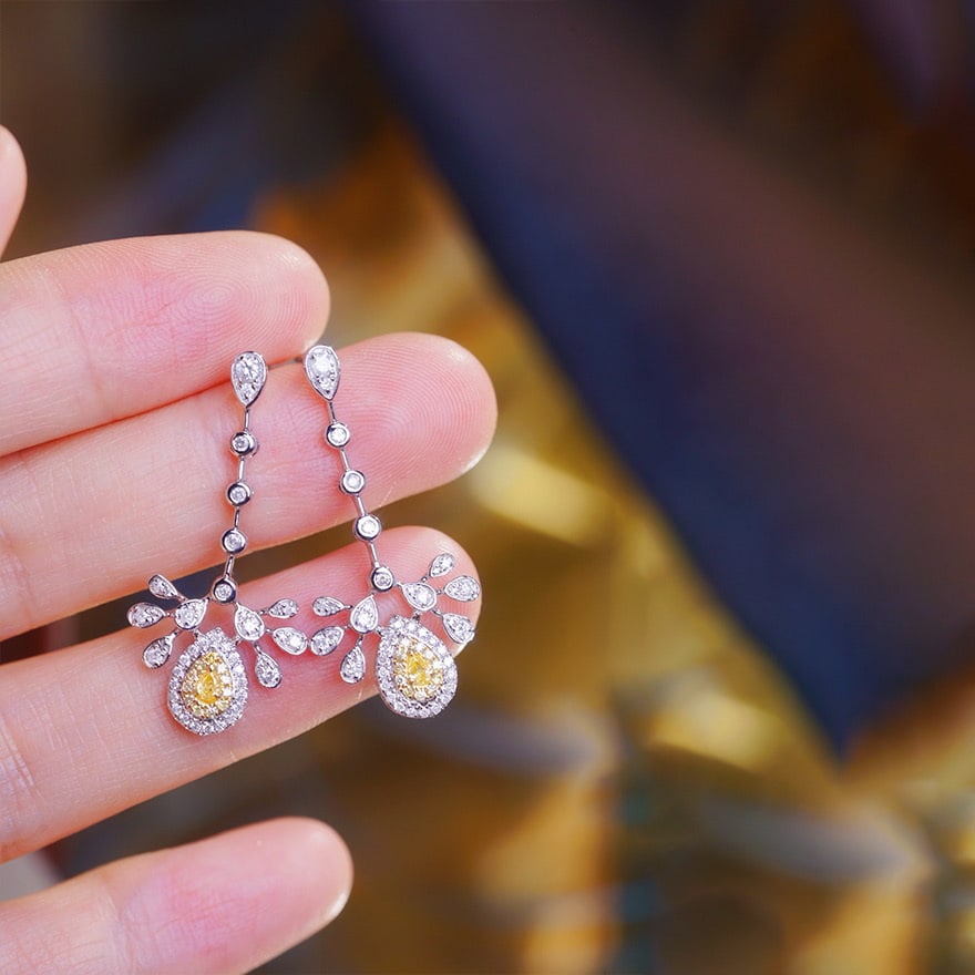 14k Gold 0.8 Ct Natural Color Diamond Earrings - 6