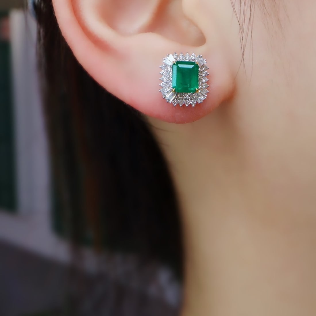 14k Gold 2.92 Ctw Vivid Green Natural Emerald & Diamond Earrings - 5