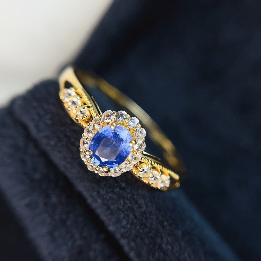 14k Gold 0.55 Ct Natural Sapphire & Sapphire Ring - 5