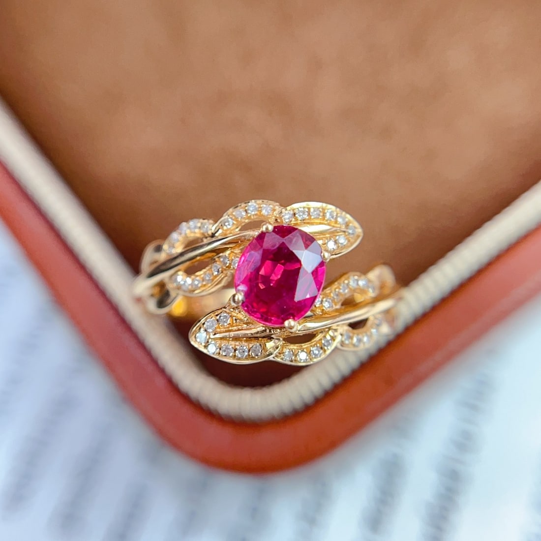 14k Gold 1.03 Ct Natural Ruby & Diamond Ring: Ref:231120079 // gold content:14k gold // ring size:7. 25us // // main gemstone:ruby // shape:oval // carat weight:1. 03ct // color:red // treatment:natural // // adjacent gemstone 2 : diamond //