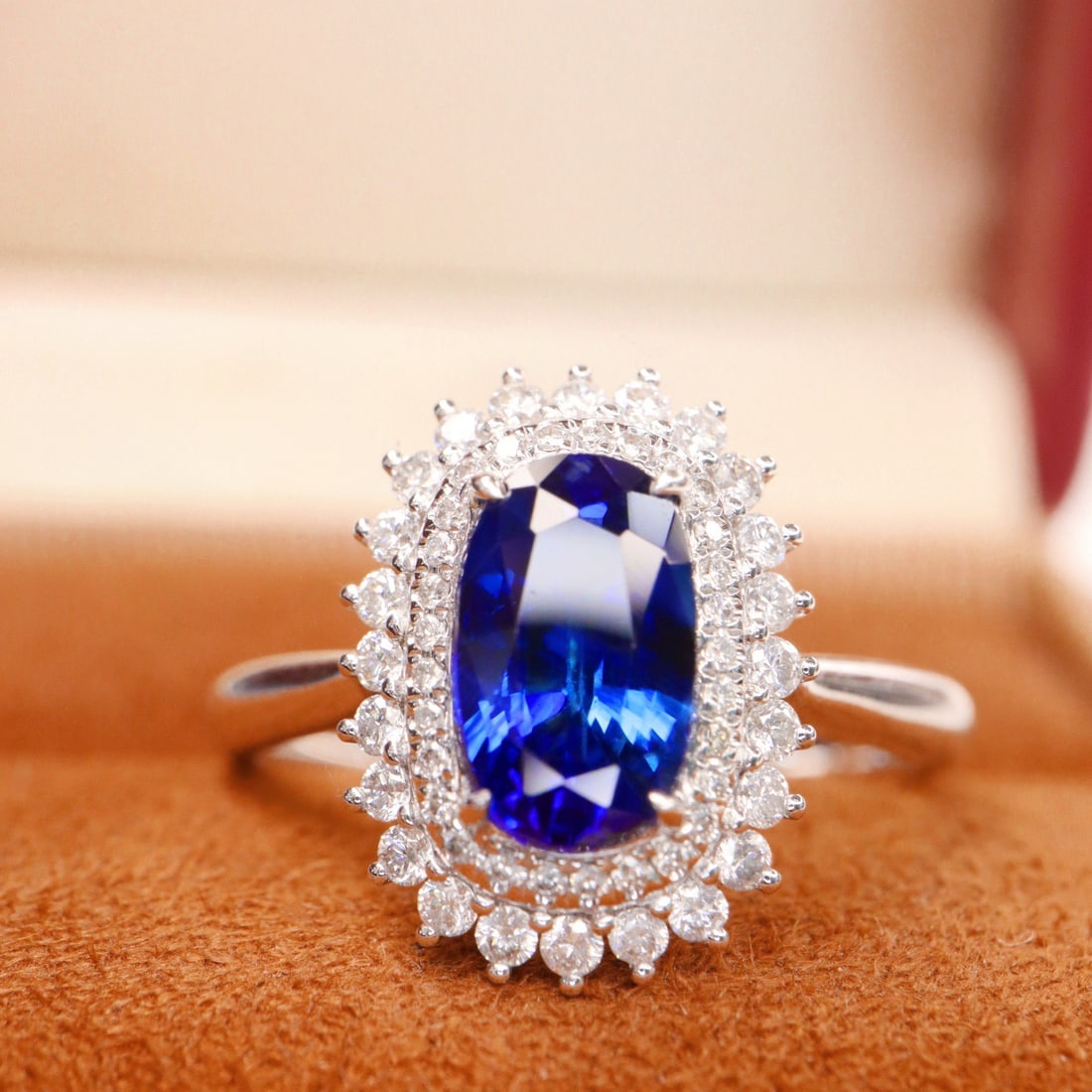 14k Gold 2.01 Ctw Vivid Blue Natural Sapphire & Diamond Ring: Ref:231120086 // gold content:14k gold // ring size:7. 25us // // main gemstone:sapphire // shape:oval // carat weight:1. 69ct // color:vivid blue // treatment:natural // // adjacent gemstone 2 :