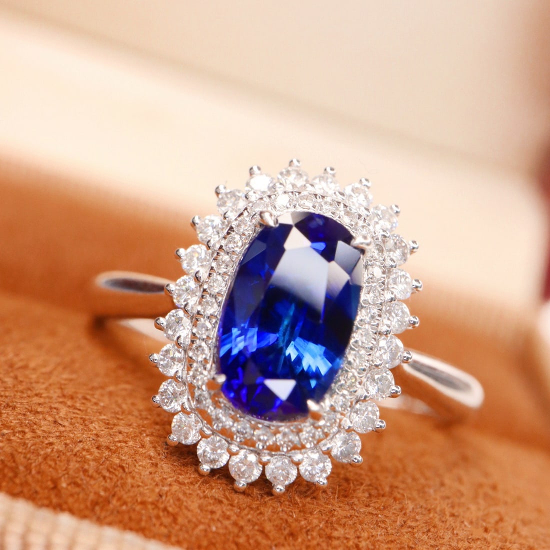 14k Gold 2.01 Ctw Vivid Blue Natural Sapphire & Diamond Ring - 2