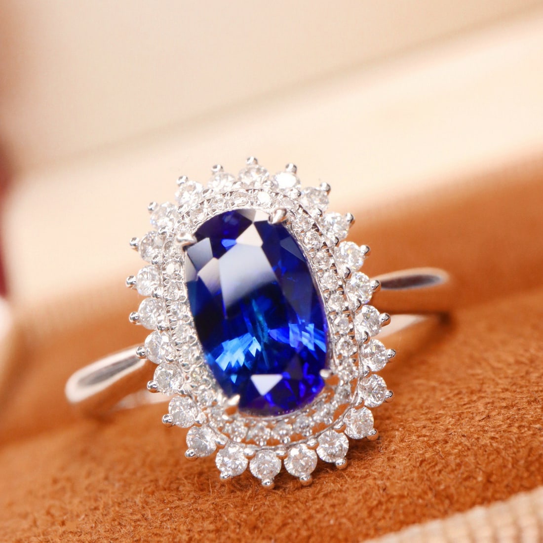 14k Gold 2.01 Ctw Vivid Blue Natural Sapphire & Diamond Ring - 4