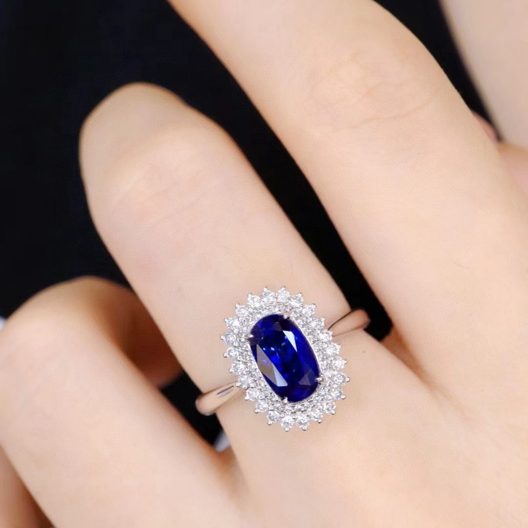 14k Gold 2.01 Ctw Vivid Blue Natural Sapphire & Diamond Ring - 5