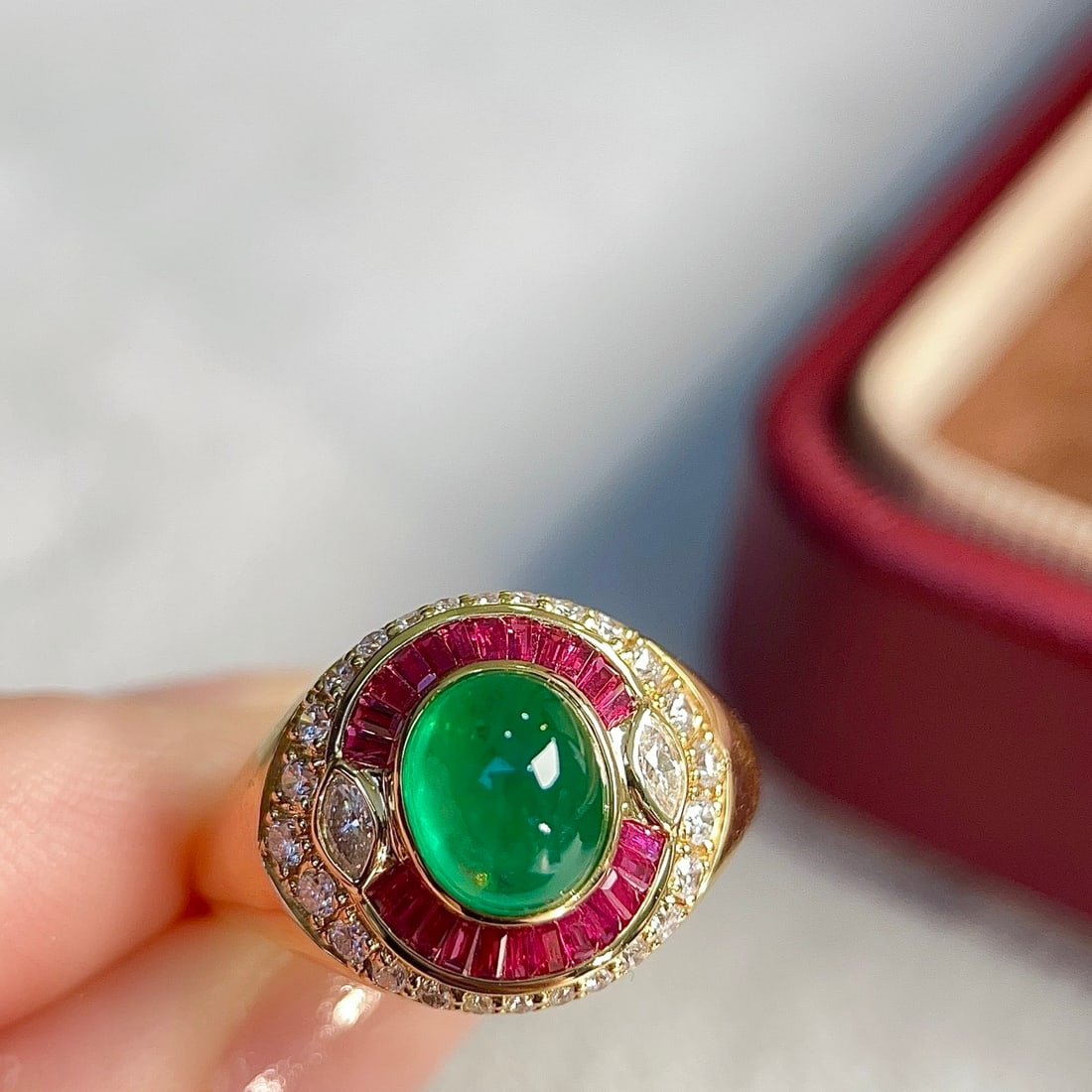 14k Gold 2.09 Ctw Natural Emerald & Diamond Ring: Ref:231120088 // gold content:14k gold // ring size:7. 25us // // main gemstone:emerald // shape:oval // carat weight:1. 7ct // color:green // treatment:natural // // adjacent gemstone 2 : diamond