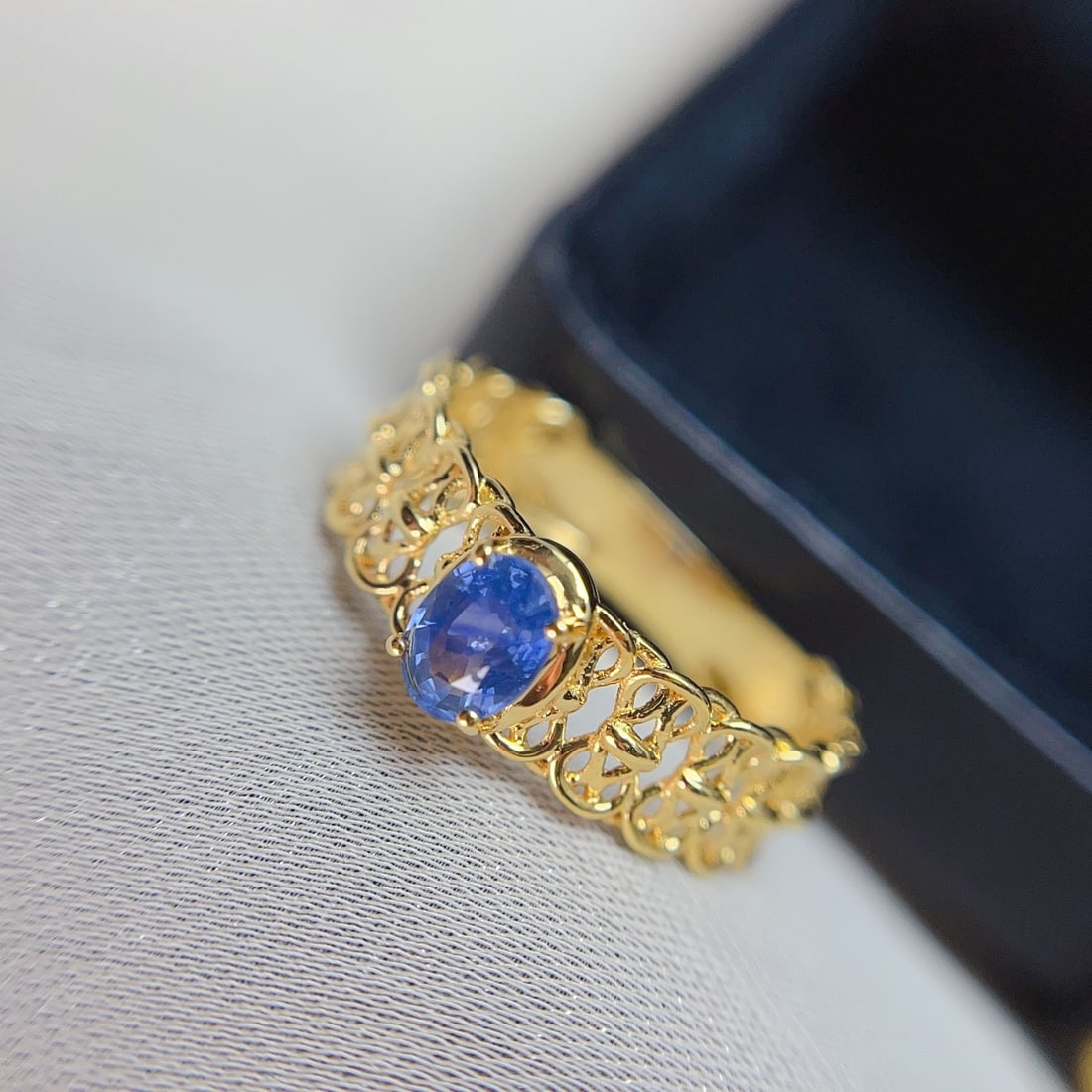 14k Gold 0.58 Ct Natural Sapphire Ring - 2