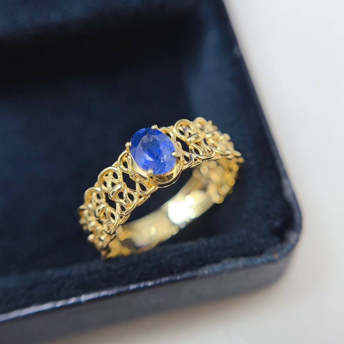 14k Gold 0.58 Ct Natural Sapphire Ring - 4