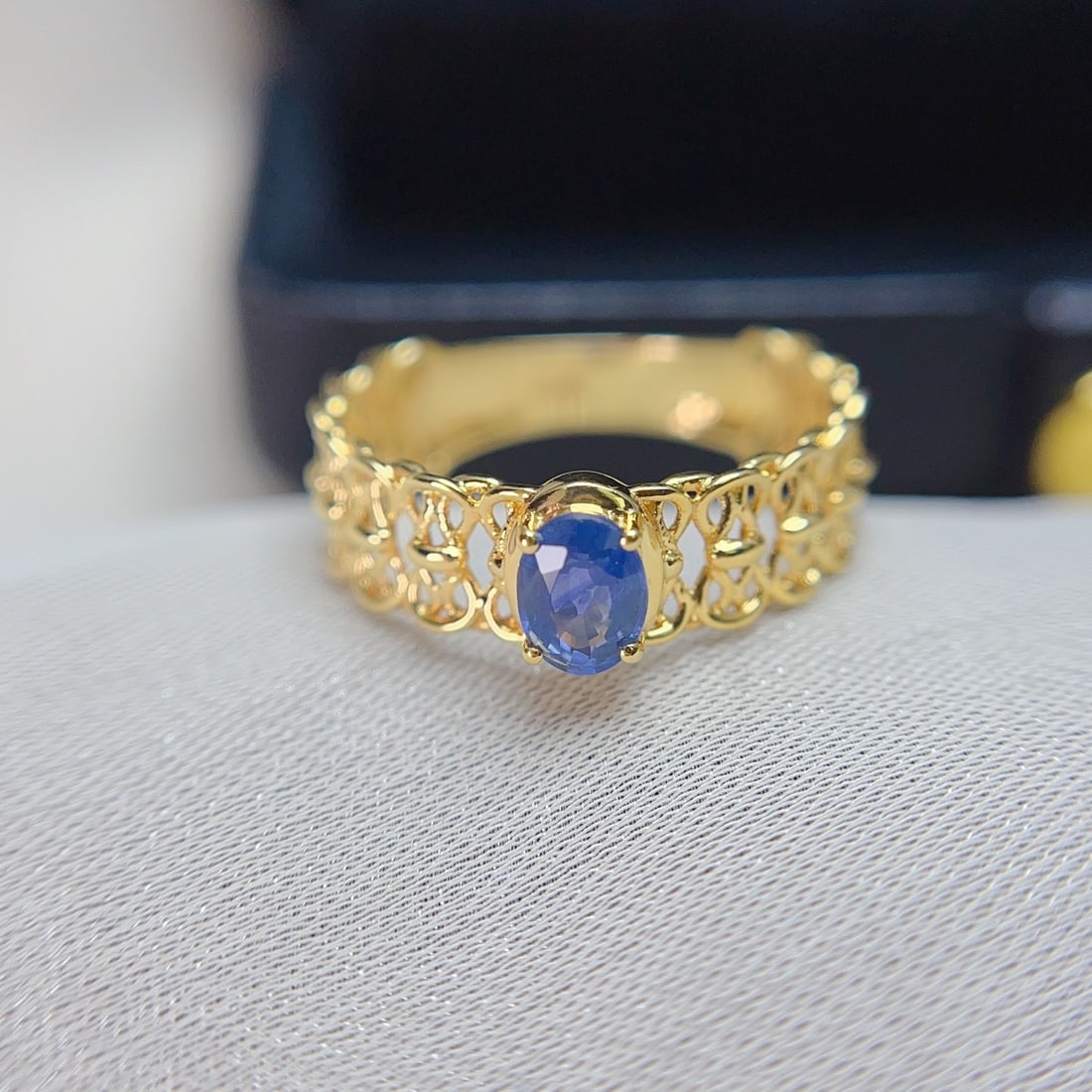 14k Gold 0.58 Ct Natural Sapphire Ring - 6