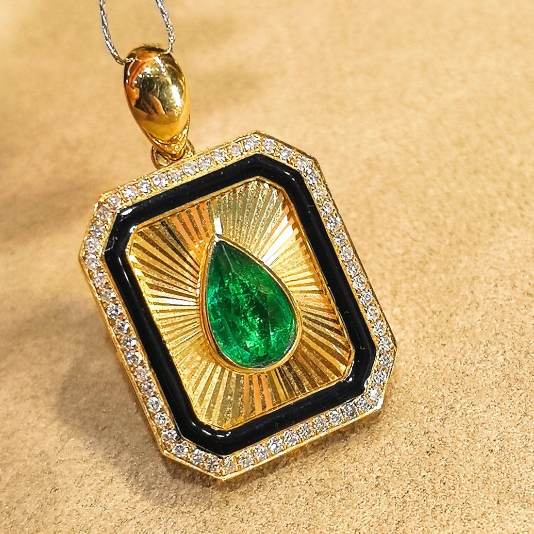 14k Gold 1.28 Ctw Vivid Green Natural Emerald & Diamond Pendant( Without Chain ) - 2