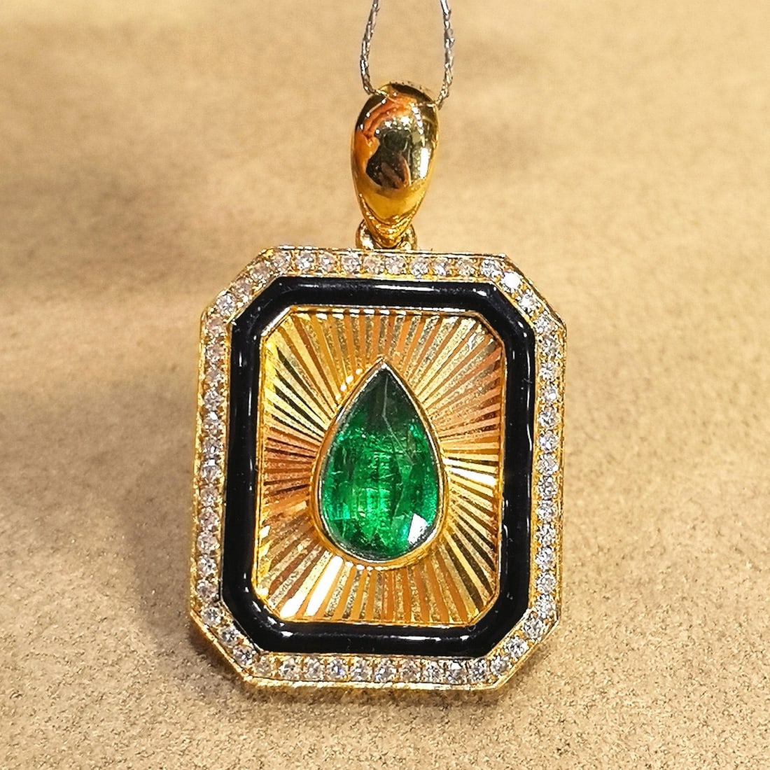 14k Gold 1.28 Ctw Vivid Green Natural Emerald & Diamond Pendant( Without Chain ) - 3