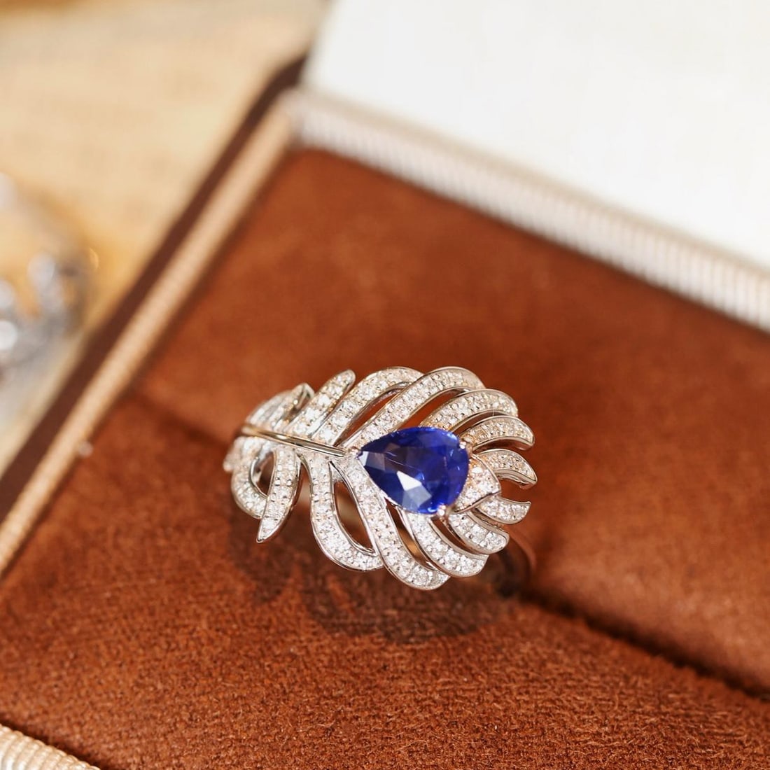 14k Gold 1.26 Ctw Natural Sapphire & Diamond Ring: Ref:231120096 // gold content:14k gold // ring size:7. 25us // // main gemstone:sapphire // shape:pear // carat weight:0. 9ct // color:blue // treatment:natural // // adjacent gemstone 2 : diamond