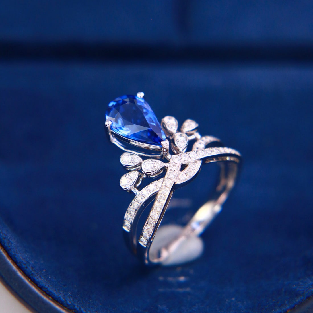 14k Gold 2.00 Ctw Natural Sapphire & Diamond Ring - 4