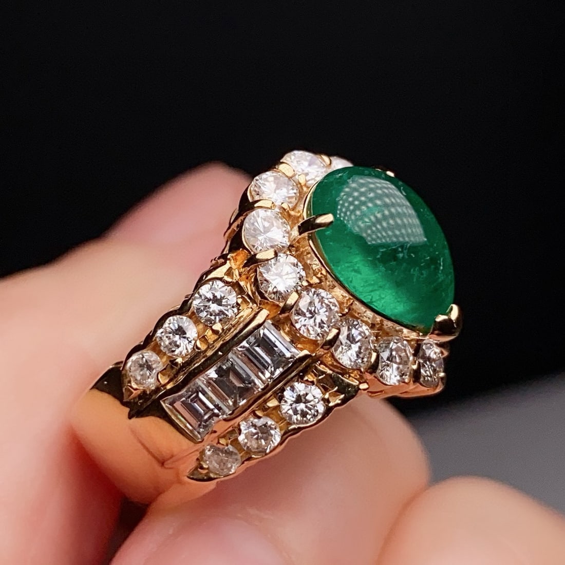 14k Gold 4.53 Ctw Vivid Green Natural Emerald & Diamond Ring - 4