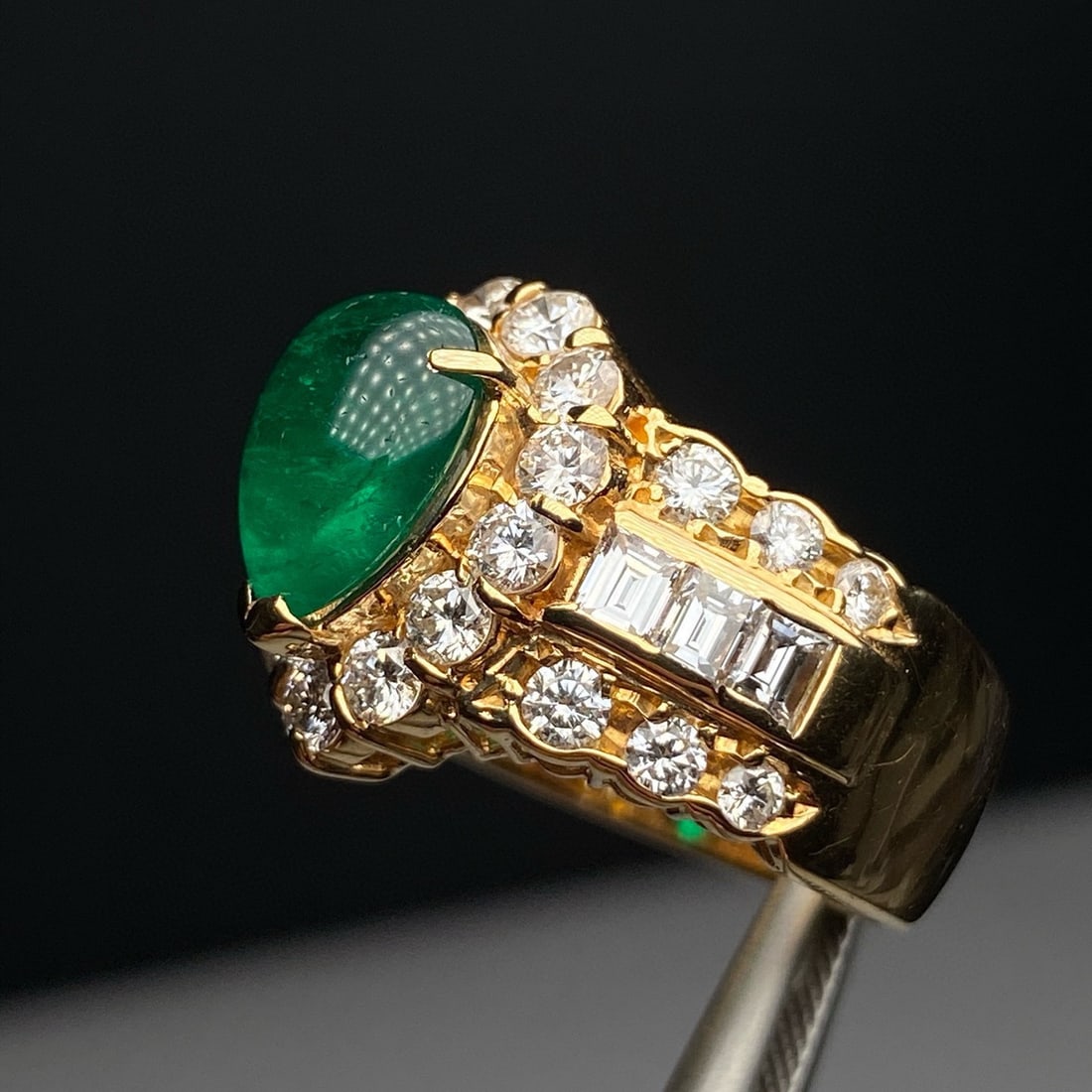 14k Gold 4.53 Ctw Vivid Green Natural Emerald & Diamond Ring - 5