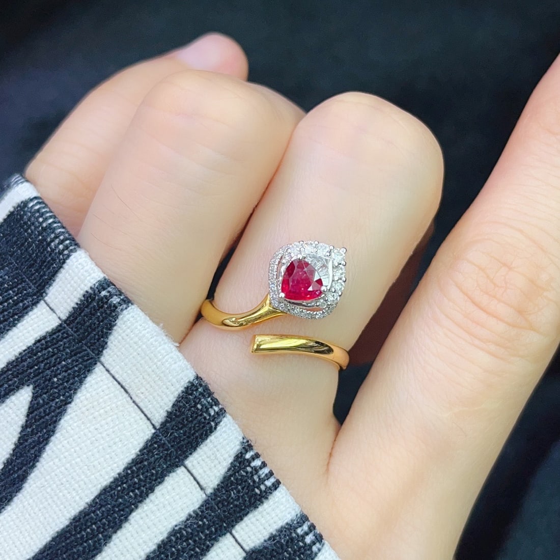 14k Gold 0.45 Ct Natural Ruby & Diamond Ring - 6