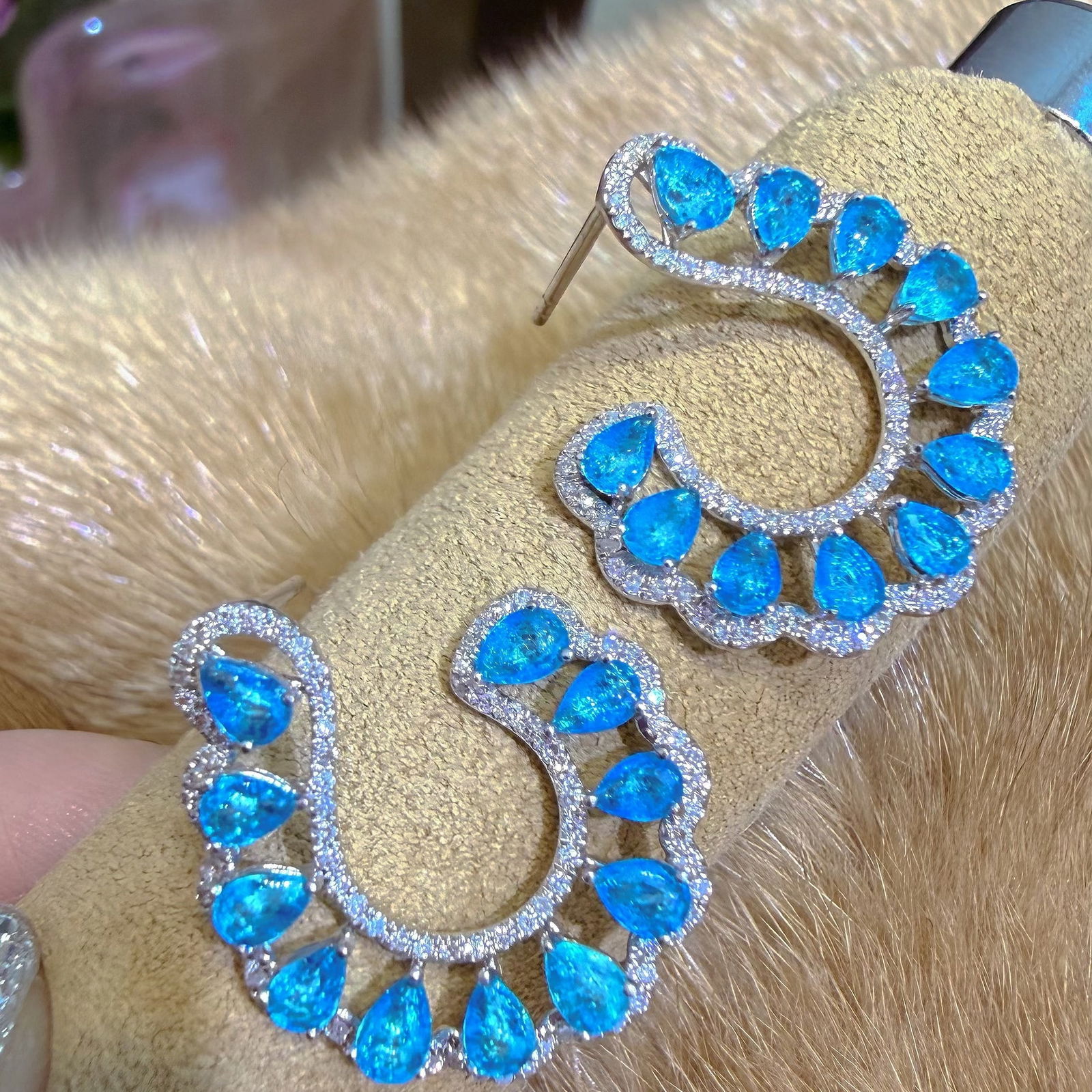 14k Gold 2 Ct Natural Paraiba Tourmaline & Diamond Earrings - 5