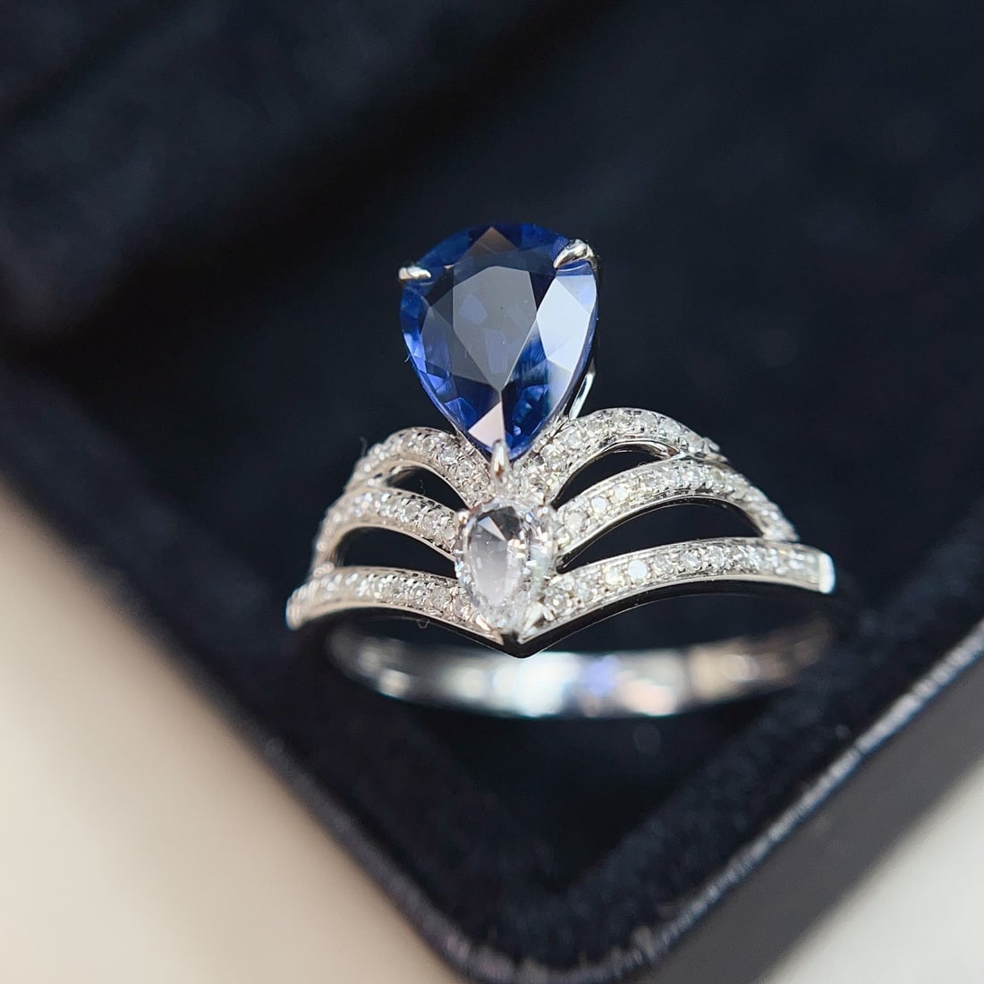 14k Gold 1.30 Ct Natural Sapphire & Diamond & Sapphire Ring - 3