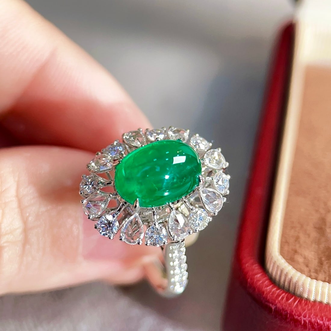 14k Gold 4.24 Ctw Vivid Green Natural Emerald & Diamond Ring/pendant( Without Chain ) - 2