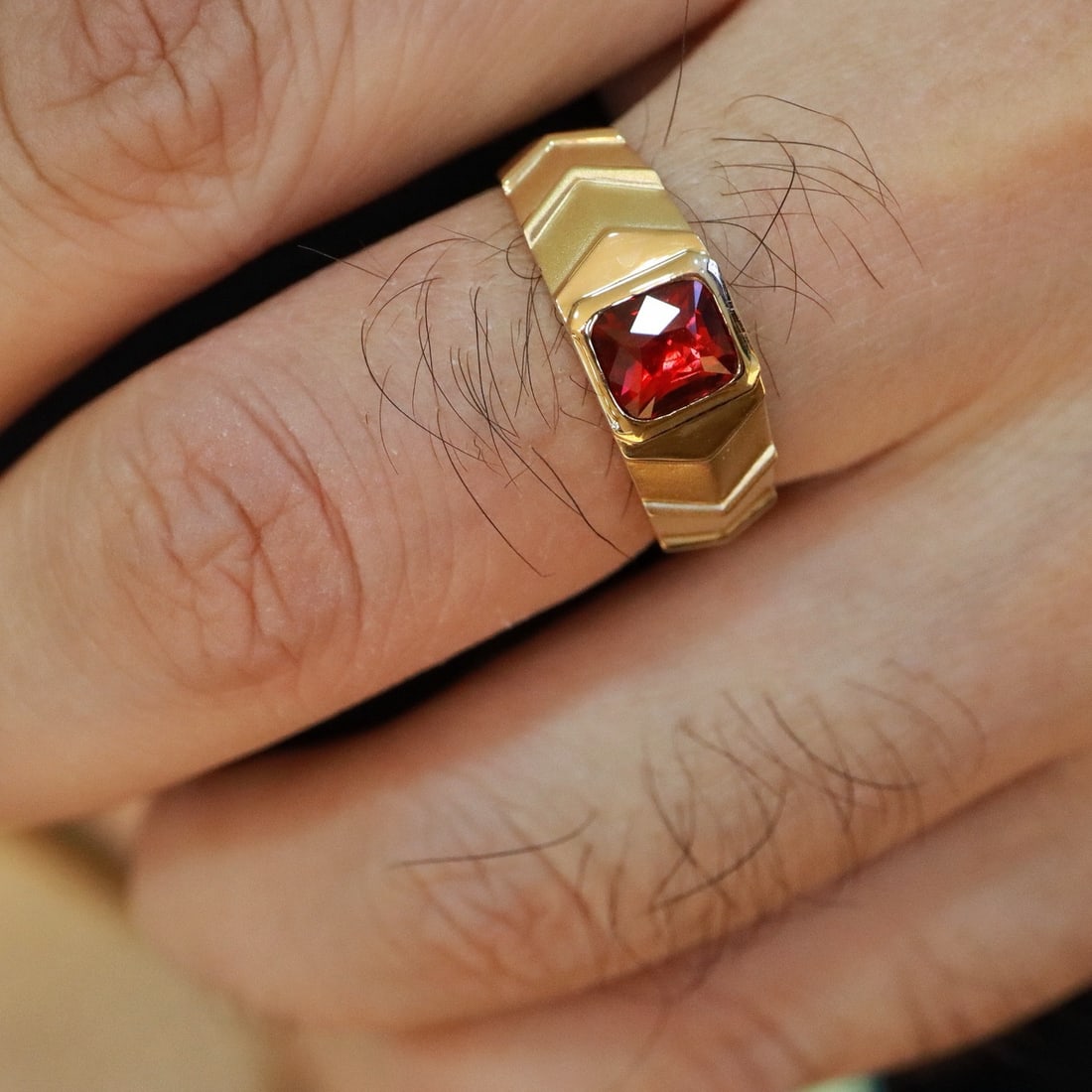 14k Gold 1.52 Ct Vivid Red Natural Ruby Ring - 3