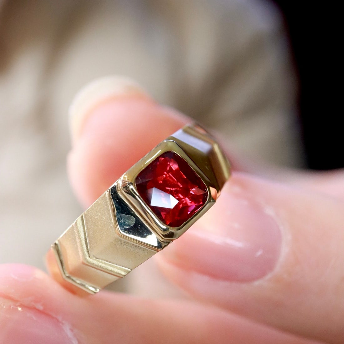 14k Gold 1.52 Ct Vivid Red Natural Ruby Ring - 6