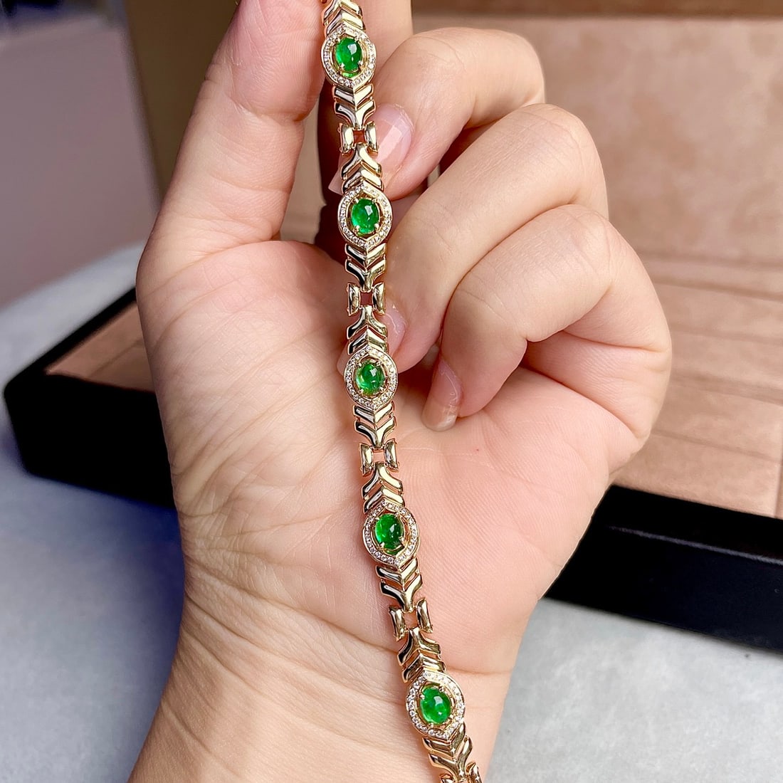 14k Gold 3.41 Ctw Vivid Green Natural Emerald & Diamond Bracelet - 3
