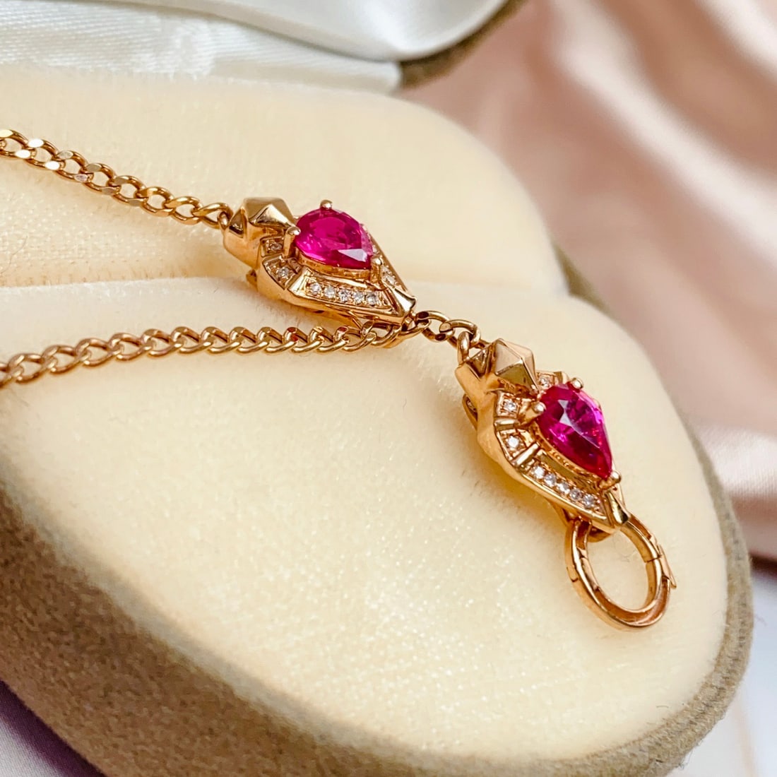 14k Gold 4.32 Ct Natural Ruby & Diamond Necklace - 3