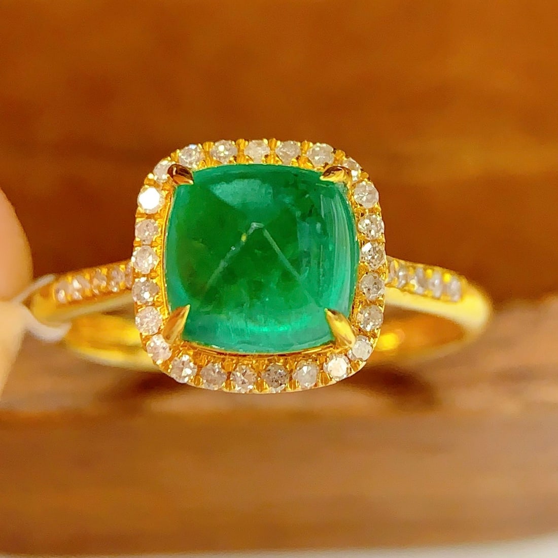 14k Gold 2.8 Ct Natural Emerald & Diamond Ring - 2