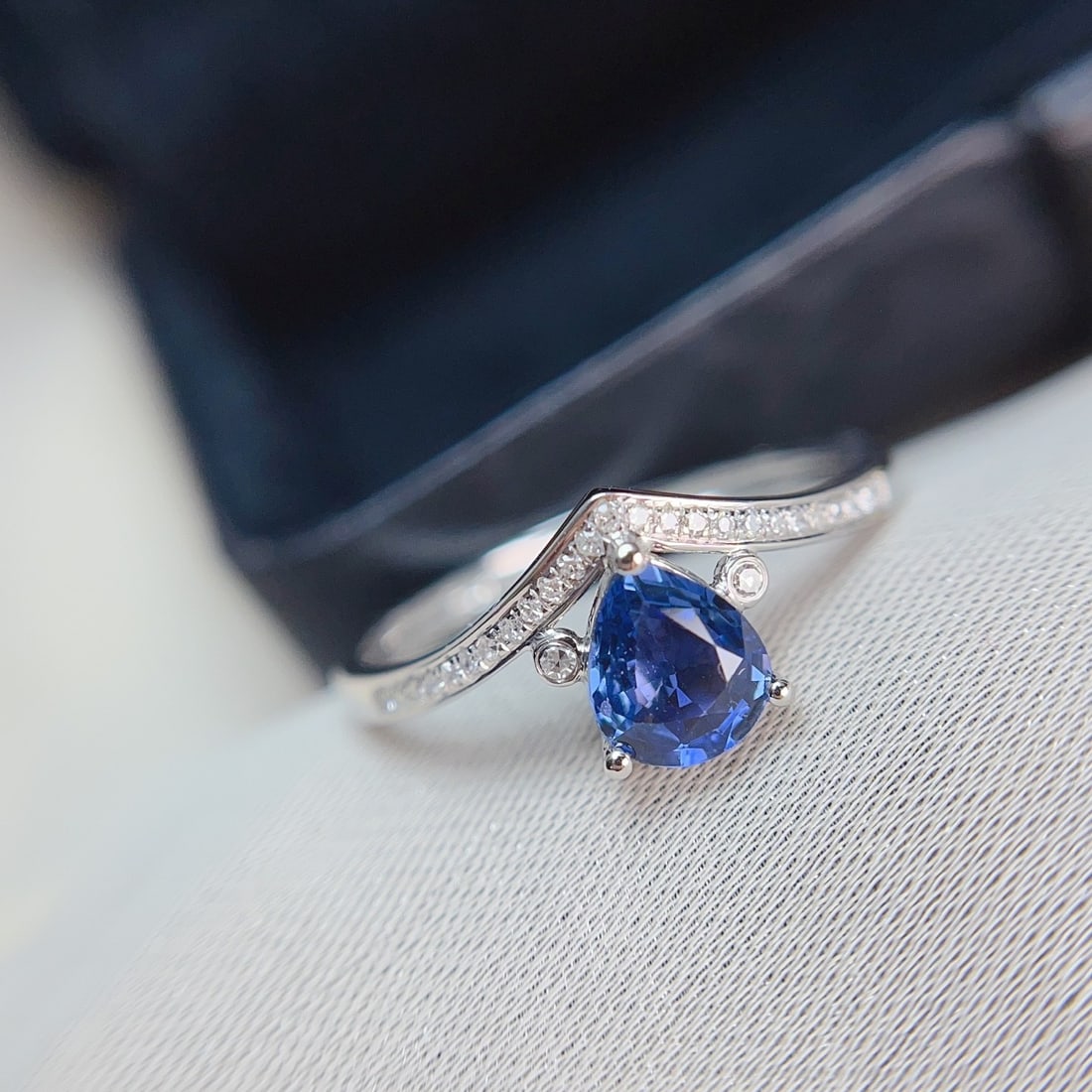 14k Gold 1.00 Ct Natural Sapphire & Diamond Ring - 4