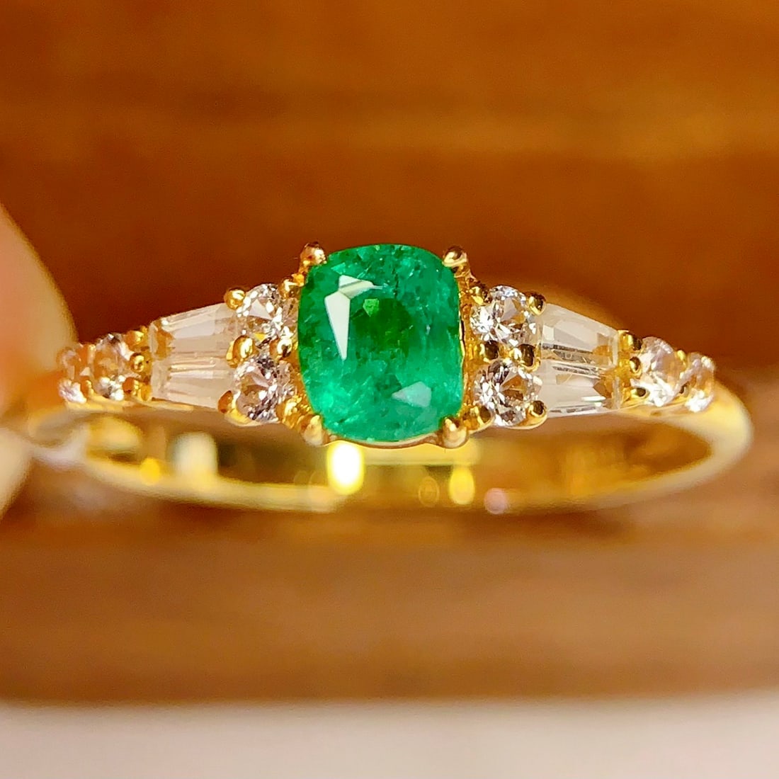 14k Gold 0.5 Ct Natural Emerald & Sapphire Ring - 2