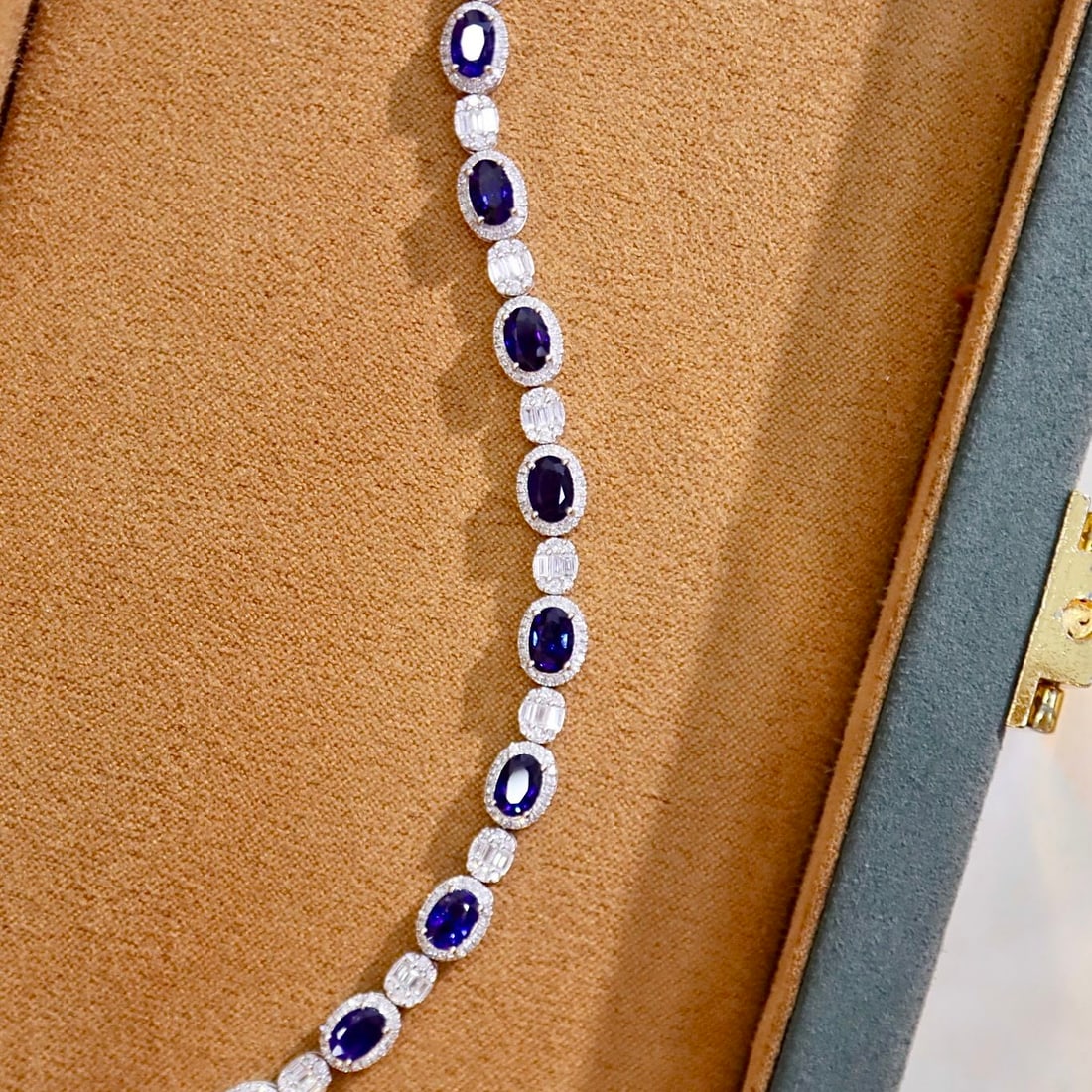 14k Gold 7.81 Ctw Natural Sapphire & Diamond Bracelet - 2