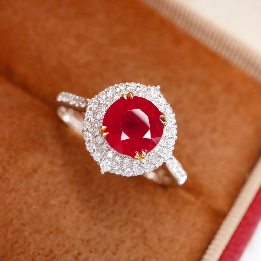 14k Gold 1.88 Ctw Natural Ruby & Diamond Ring - 3