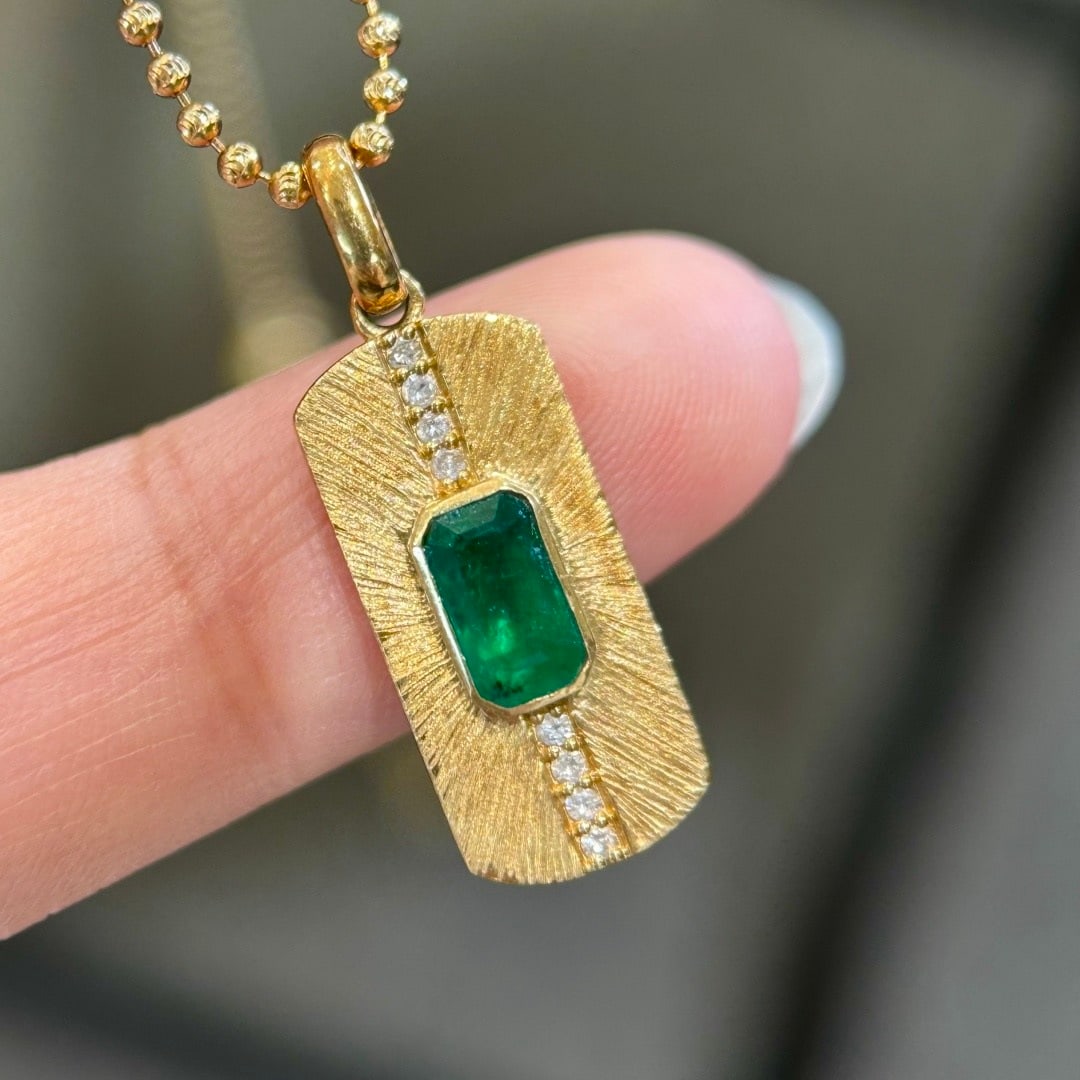 14k Gold 0.70 Ctw Vivid Green Natural Emerald & Diamond Pendant( Without Chain ) - 8