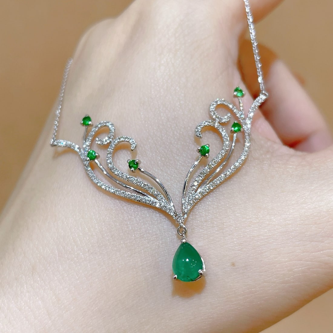 14k Gold 1.24 Ctw Natural Emerald & Diamond Necklace - 2