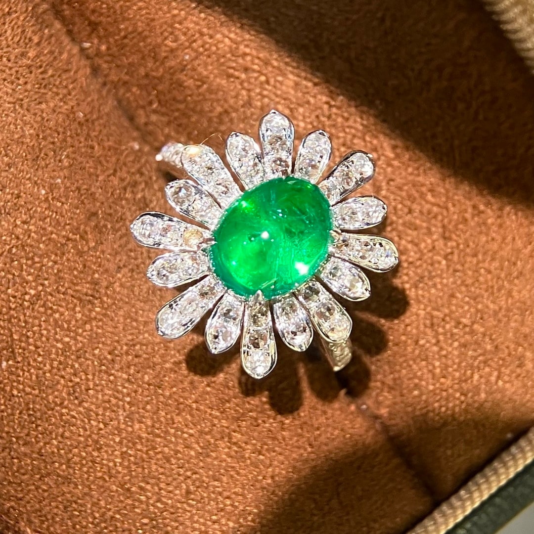 14k Gold 3.28 Ctw Vivid Green Natural Emerald & Diamond Ring - 4