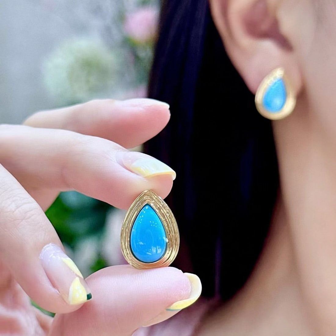 14k Gold 5.86 Ct Natural Blue Turquoise Earrings - 4