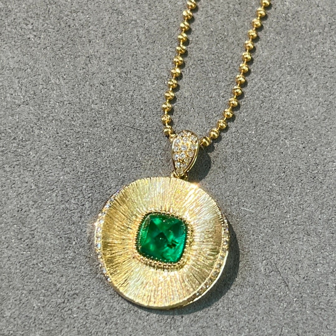 14k Gold 1.71 Ctw Vivid Green Natural Emerald & Diamond Pendant( Without Chain ) - 3