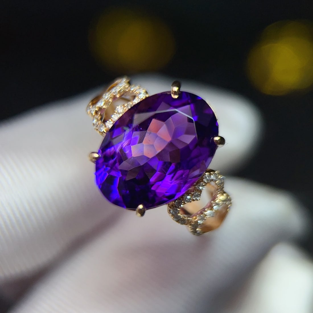 14k Gold 6 Ct Natural Amethyst & Diamond Ring - 2