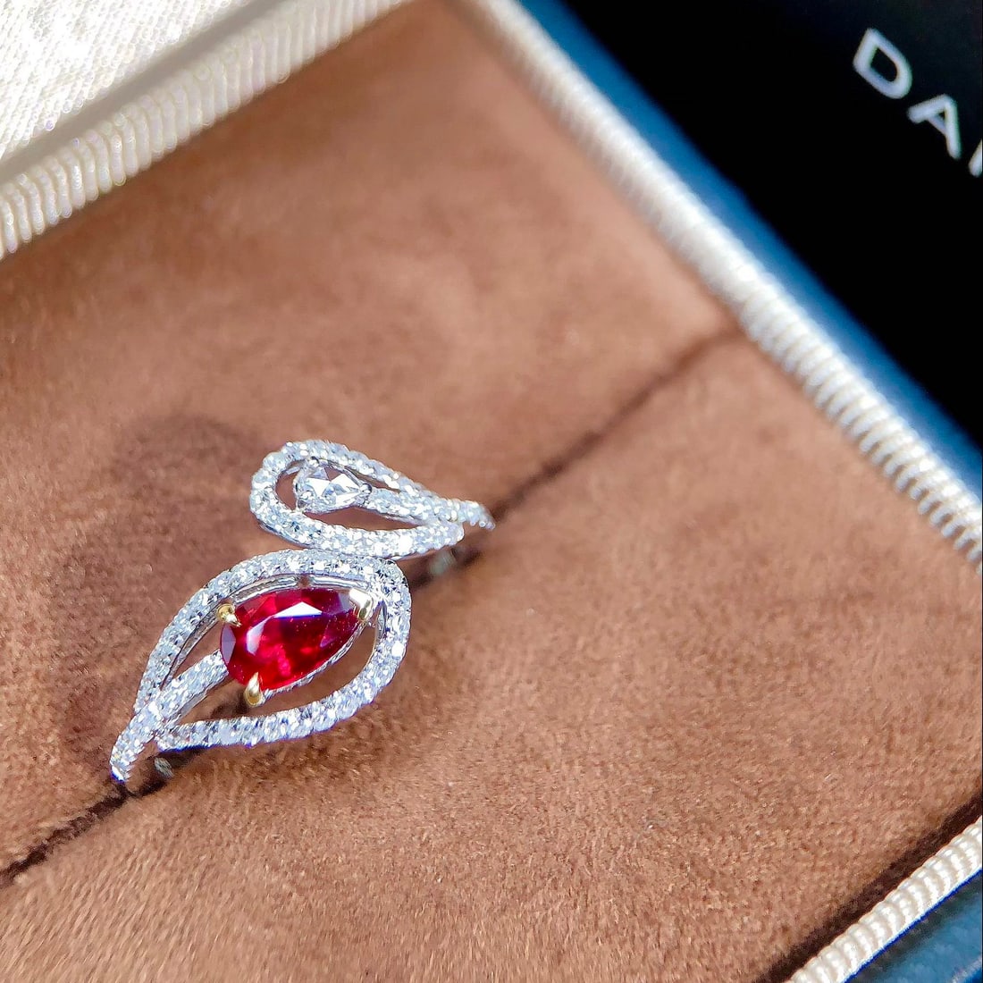 14k Gold 0.95 Ctw Vivid Red Natural Ruby & Diamond Ring - 3